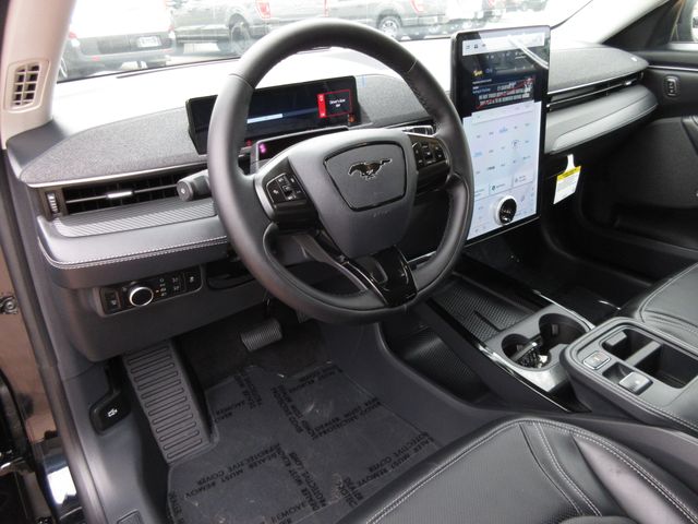 2025 Ford Mustang Mach-E Premium photo 12