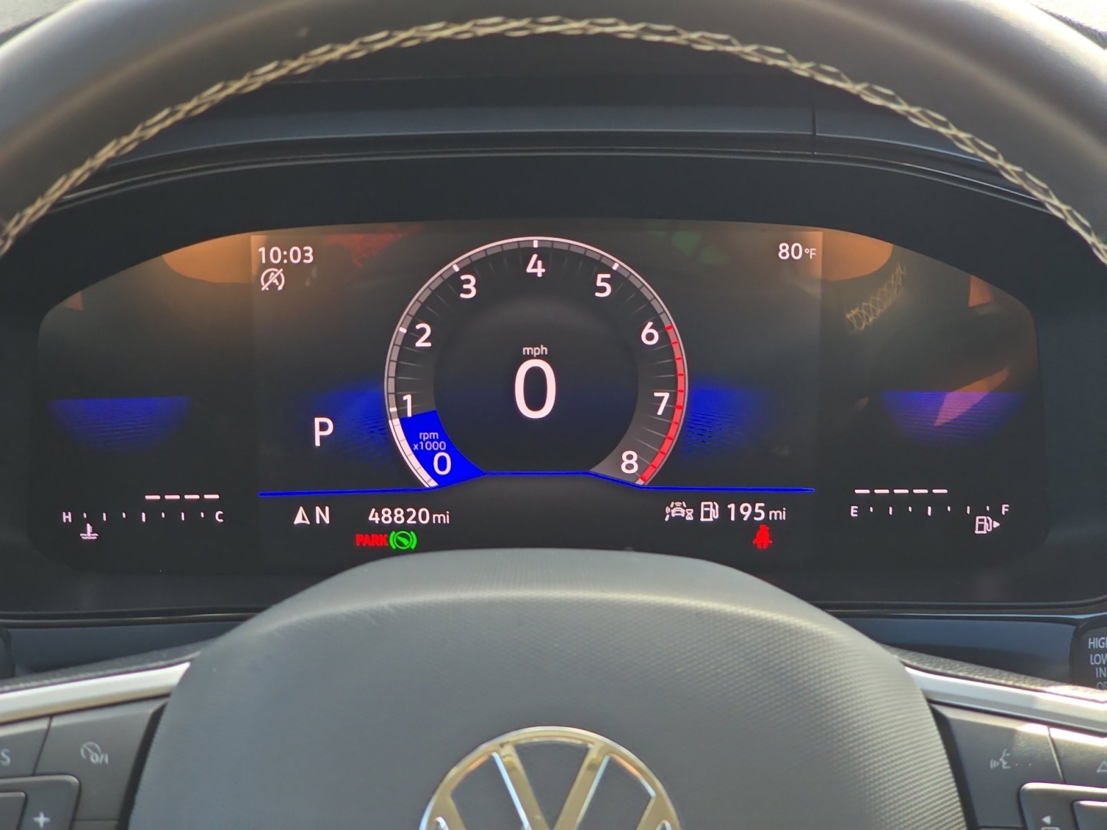 2024 Volkswagen Taos SE photo 2