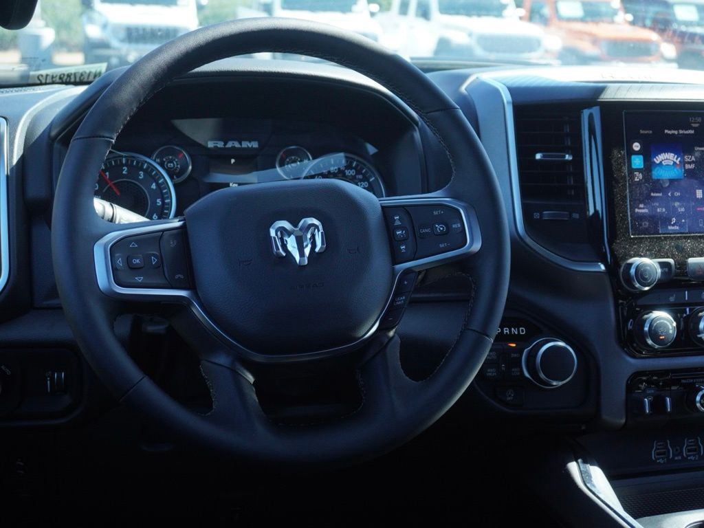 New 2025 Diamond Black Crystal Pearl-Coat Exterior Paint RAM Big Horn Sport Appearance Edition image 29