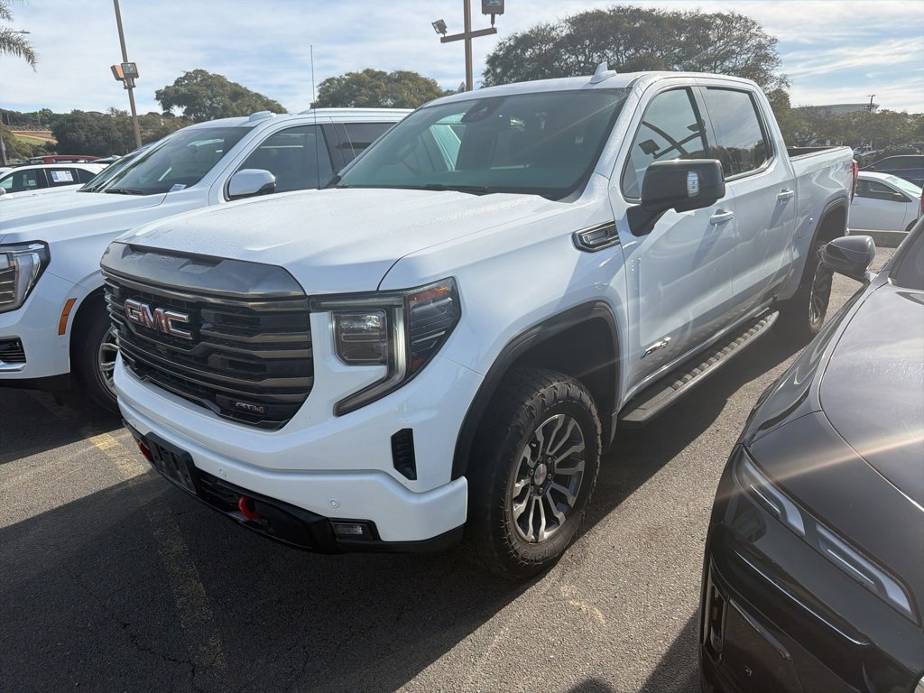 2023 GMC Sierra 1500 AT4's photo