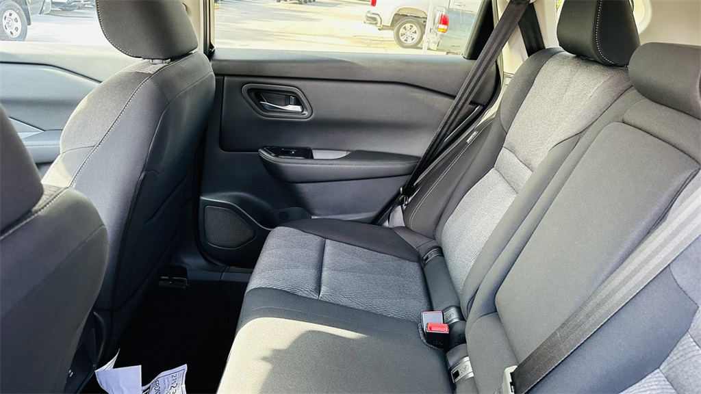 2026 Nissan Rogue S photo 26