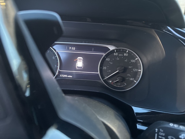 2022 Nissan Pathfinder SL photo 7
