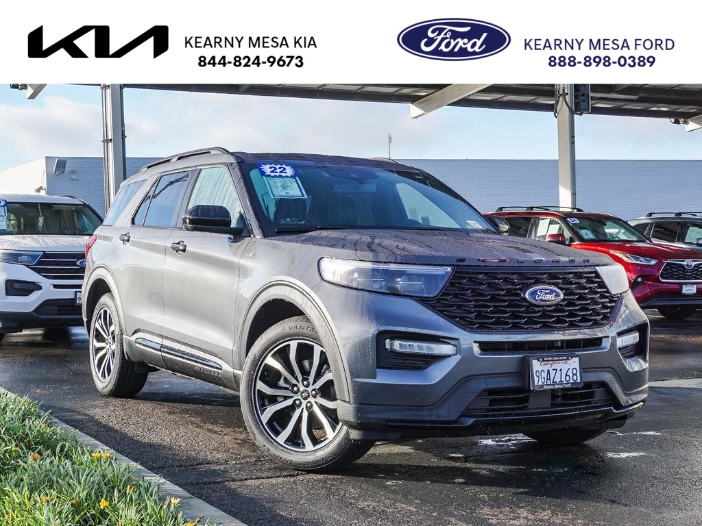 2022 Ford Explorer ST-LINE's photo
