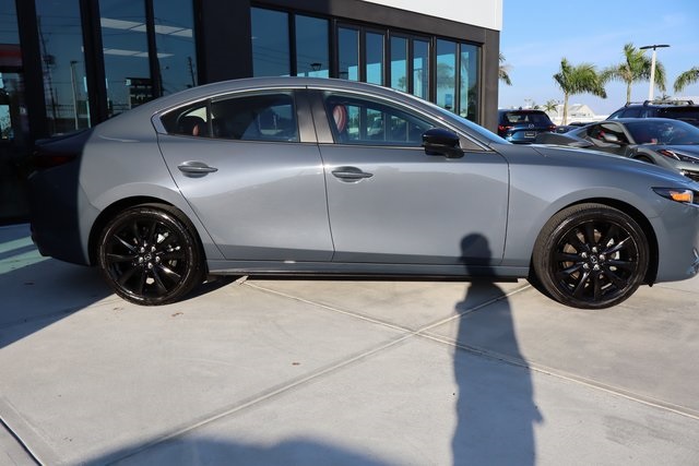 2025 Mazda Mazda3 2.5 s Carbon photo 2