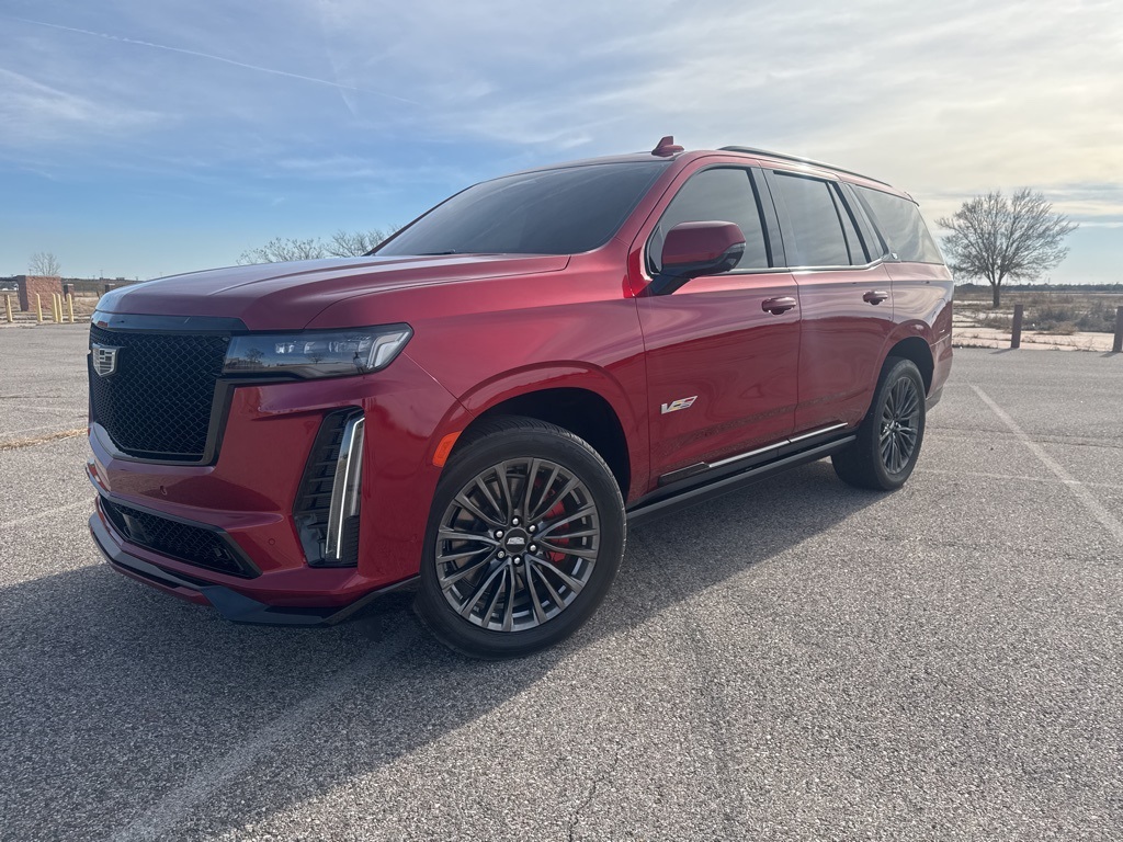 2023 Cadillac Escalade V-Series's photo