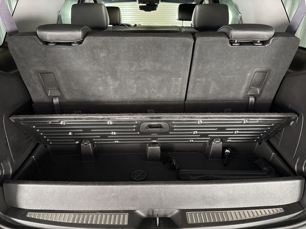 2016 Chevrolet Tahoe LT photo 10
