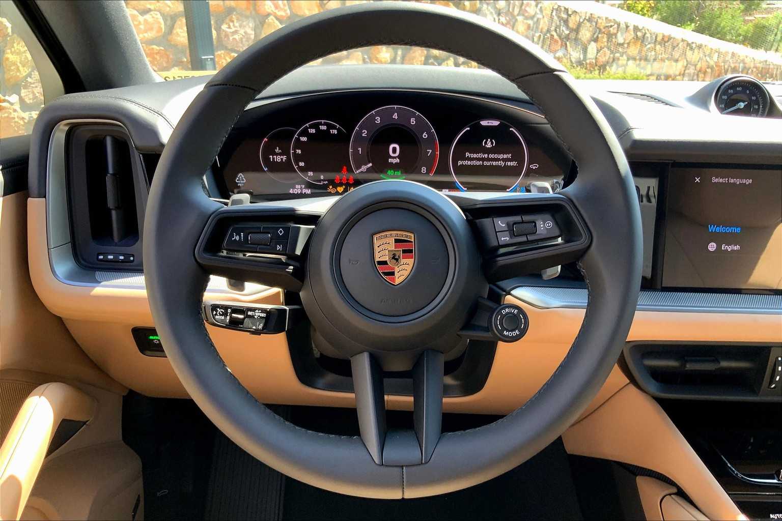 2025 Porsche Cayenne E-Hybrid Coupe photo 14