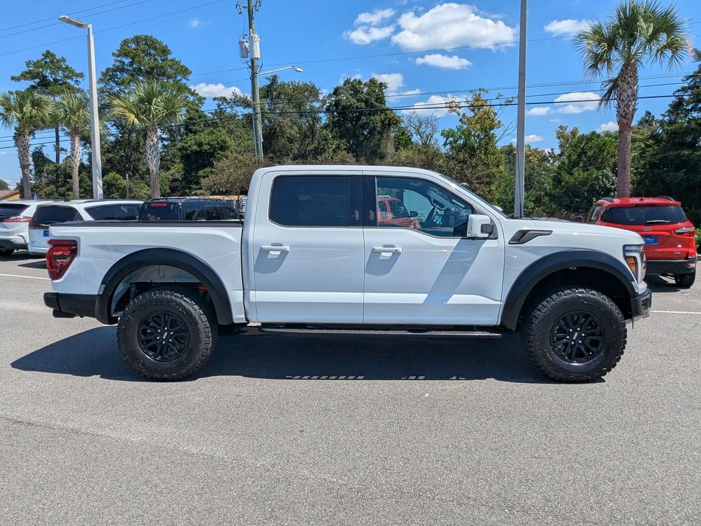 2025 Ford F-150 Raptor photo 2