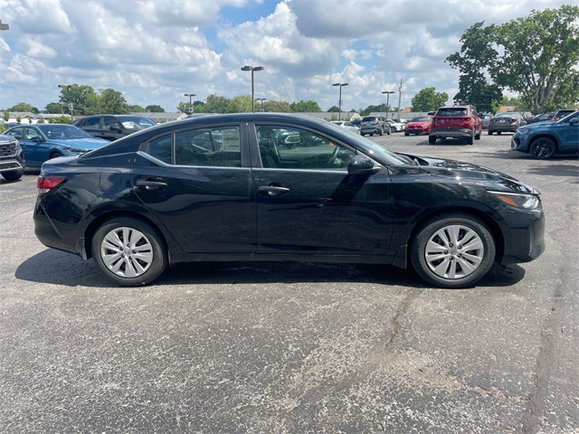 2025 Nissan Sentra S photo 14