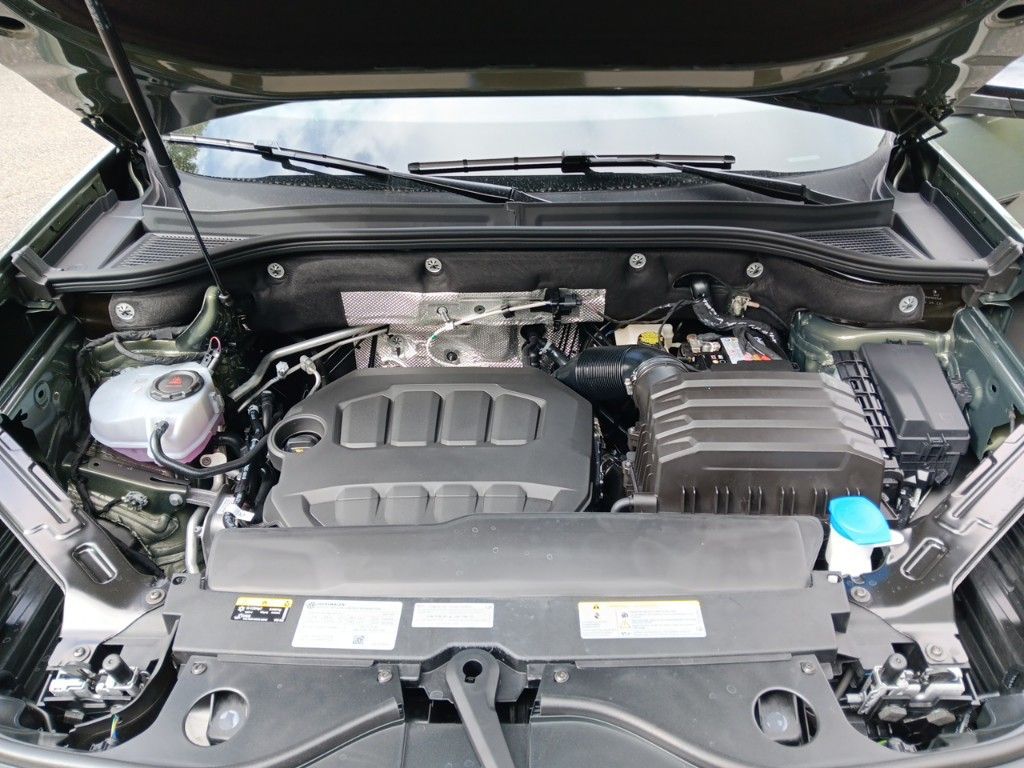 2025 Volkswagen Atlas Peak Edition photo 19