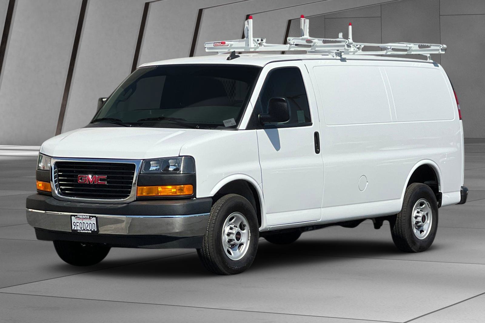 2023 Gmc Savana Cargo 2500 photo 6