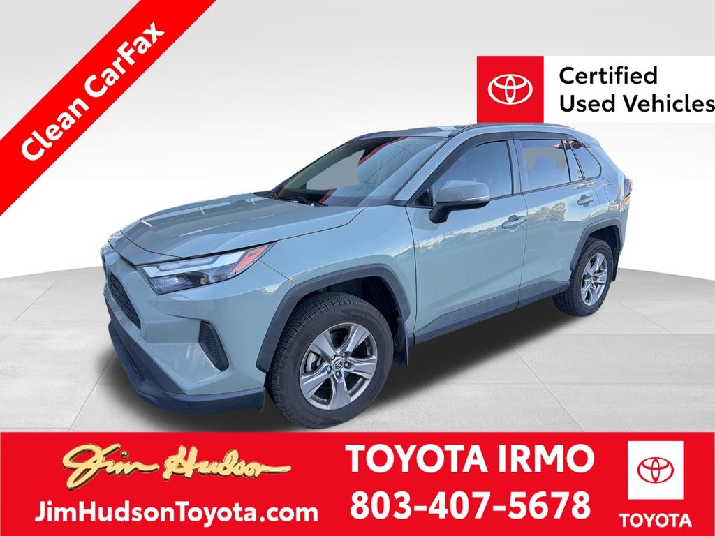 2022 Toyota RAV4 XLE