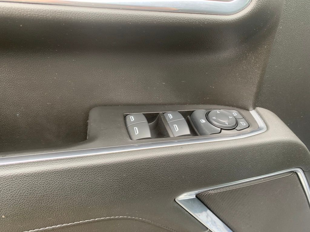2024 Chevrolet Silverado 1500 LT photo 11