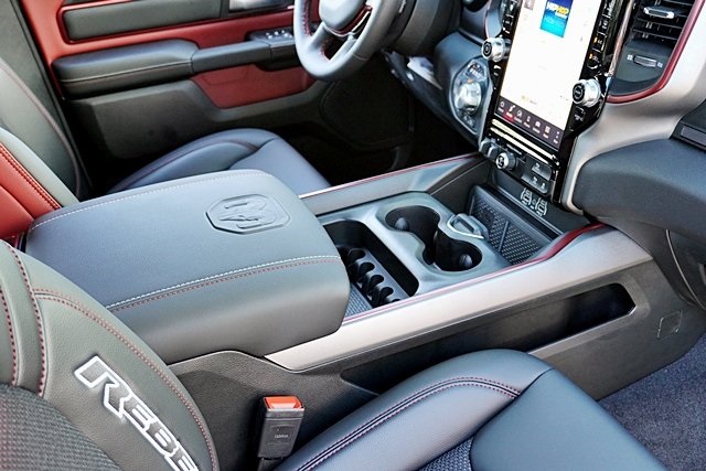 New 2026 Diamond Black Crystal Pearl-Coat Exterior Paint RAM Rebel image 14