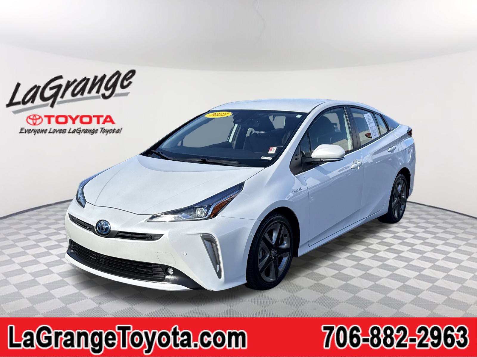 2022 Toyota Prius XLE's photo