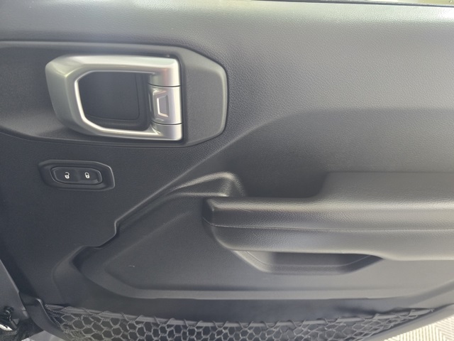 2019 Jeep Wrangler Sport S photo 4