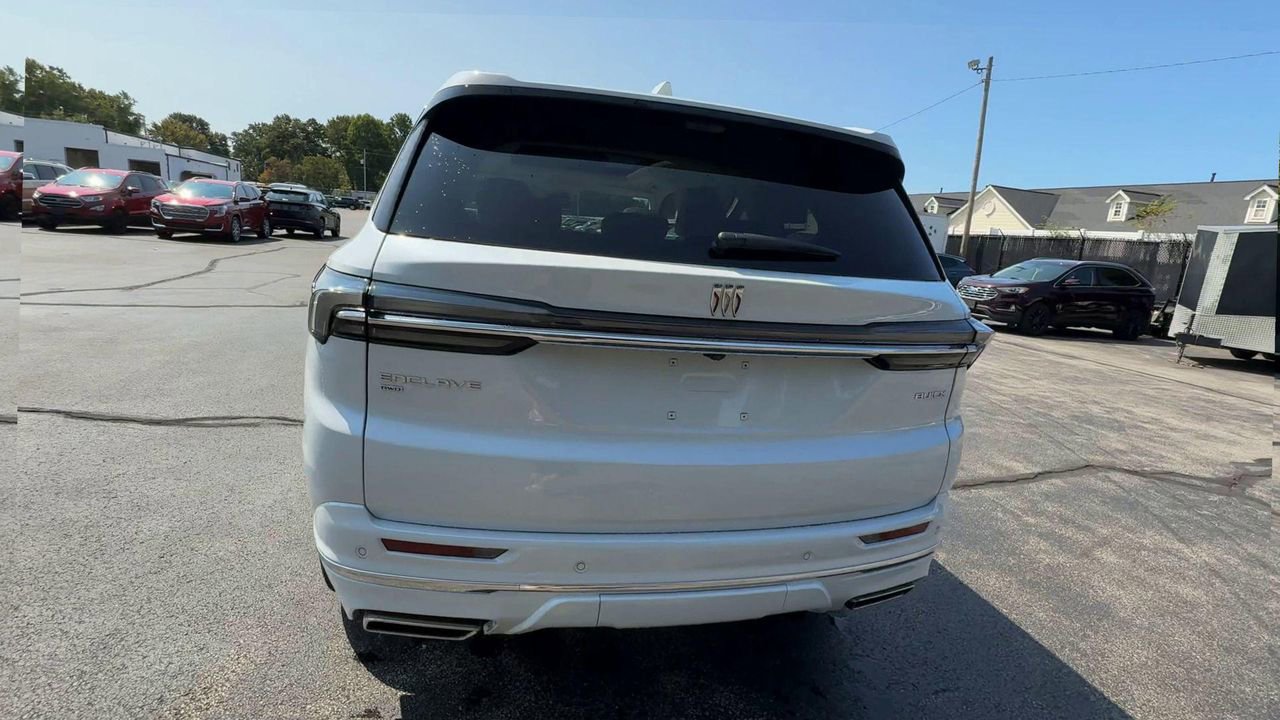 2026 Buick Enclave Avenir photo 6