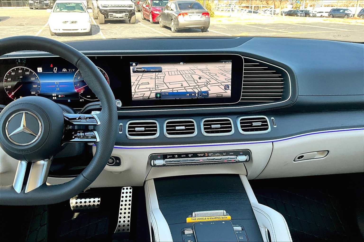 2025 Mercedes Benz GLS 450 4MATIC photo 5