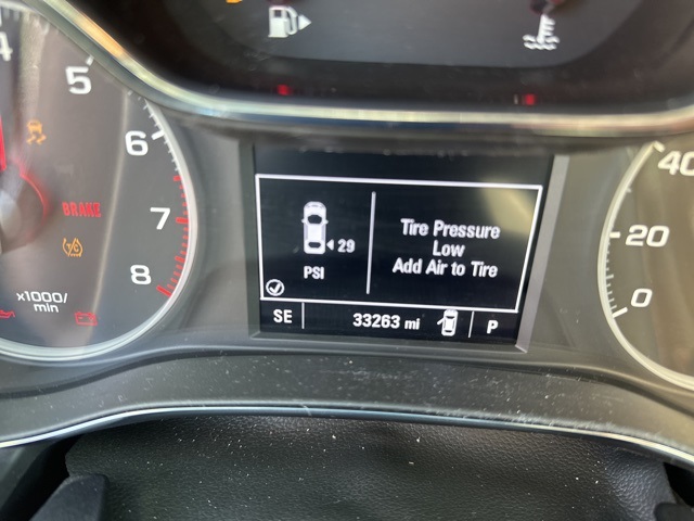 2019 Chevrolet Cruze LT photo 2