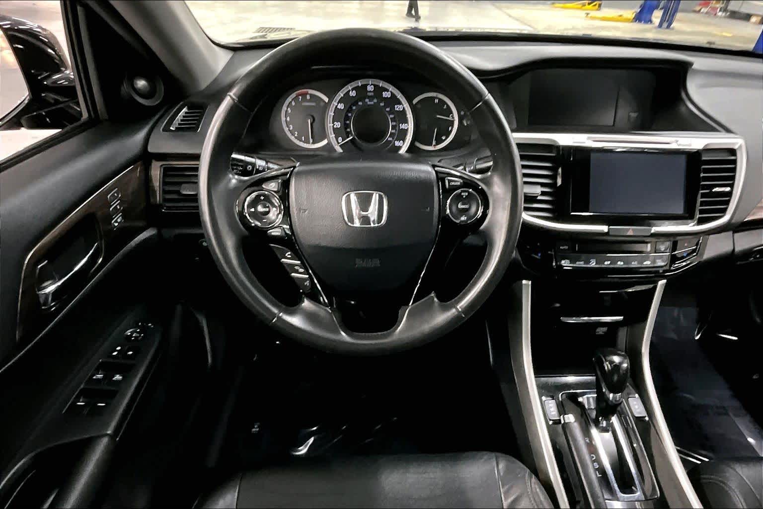 2016 Honda Accord EX-L photo 2