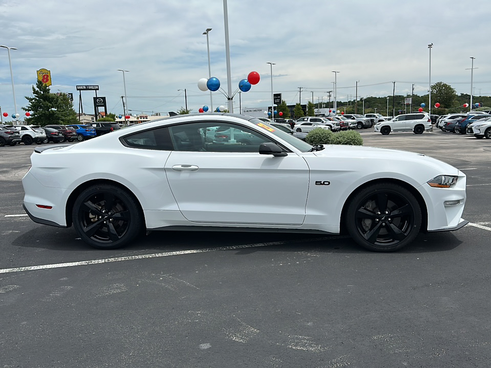 2023 Ford Mustang GT Premium photo 3