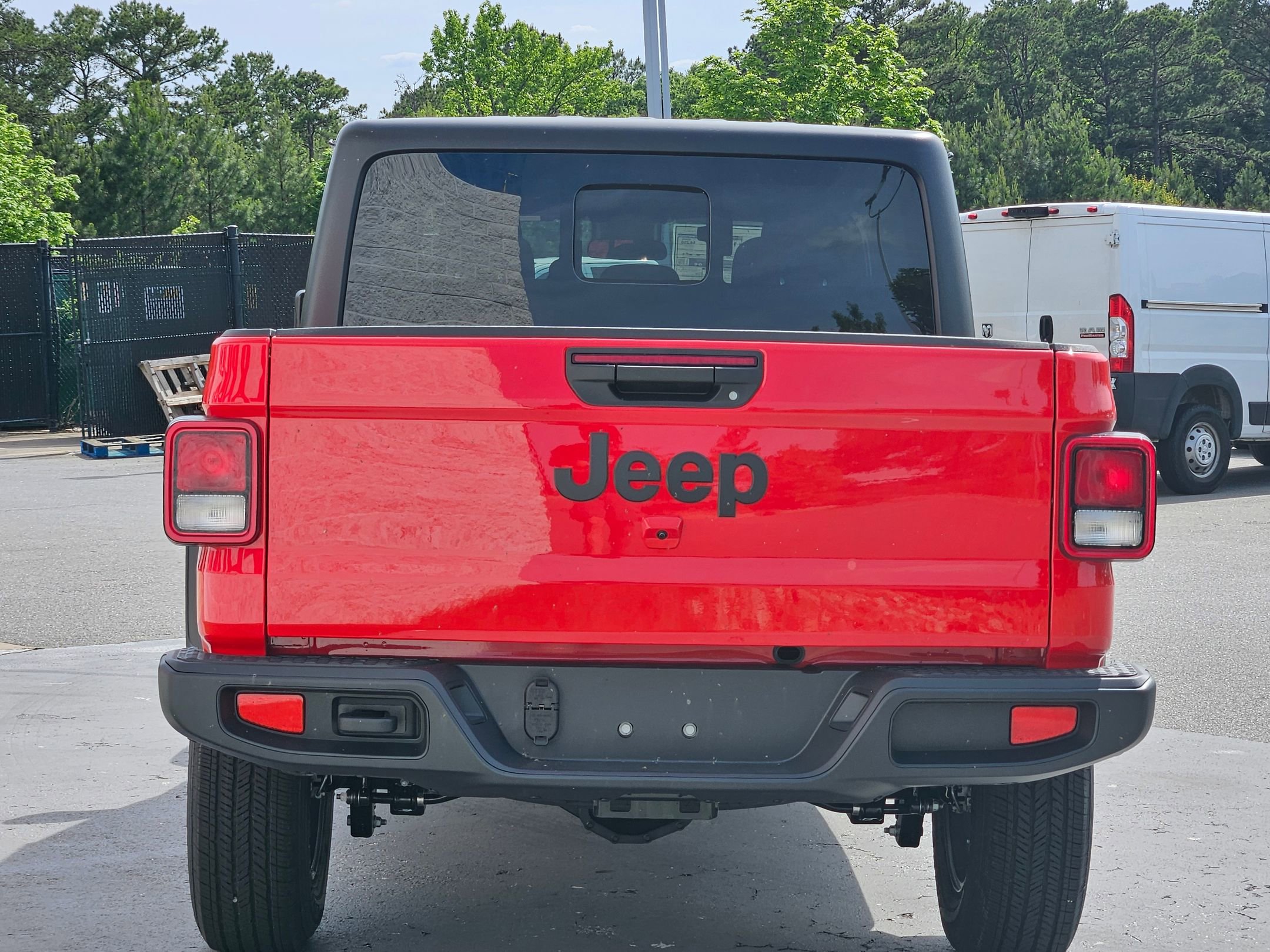 2025 Jeep Gladiator Sport S photo 6