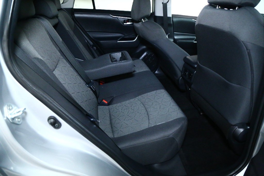2021 Toyota RAV4 XLE photo 31