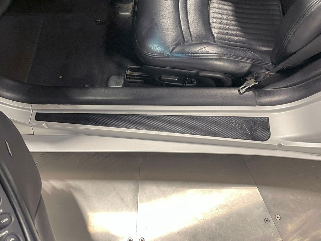 2000 Chevrolet Corvette Base Convertible photo 39