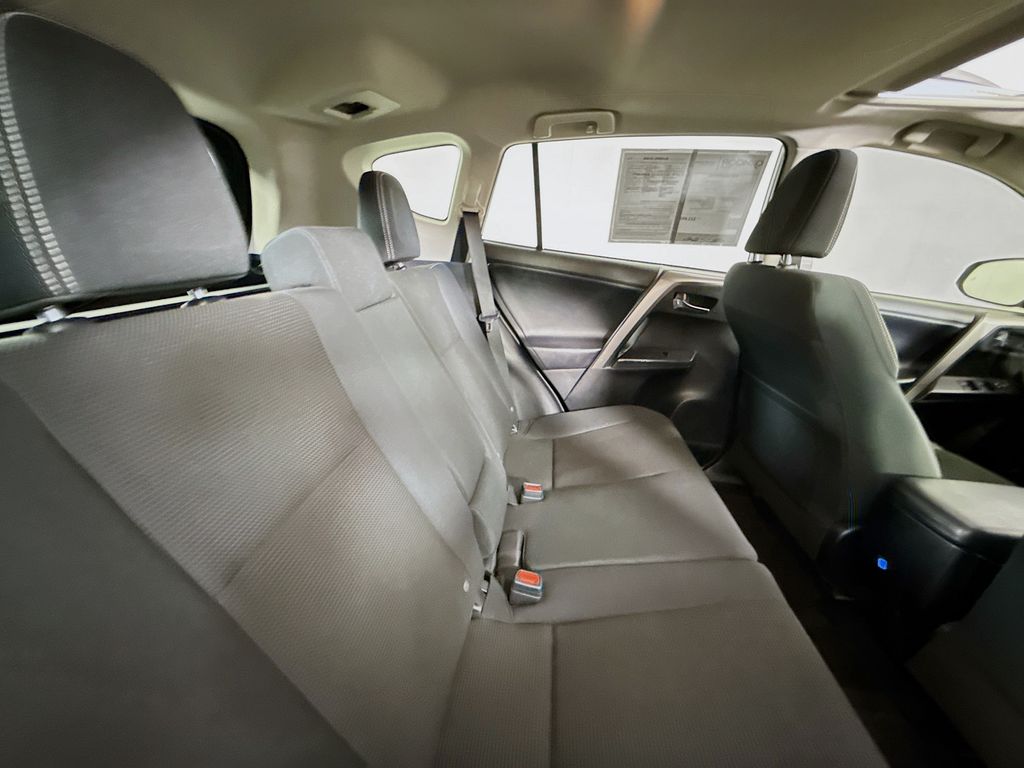 2018 Toyota RAV4 XLE photo 22