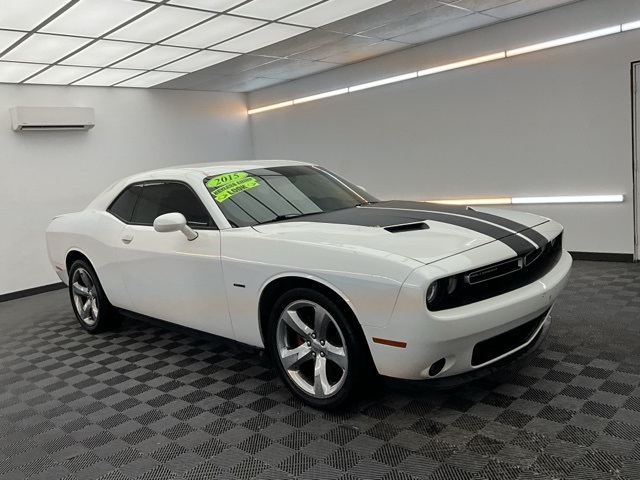 2015 Dodge Challenger R/T photo 2