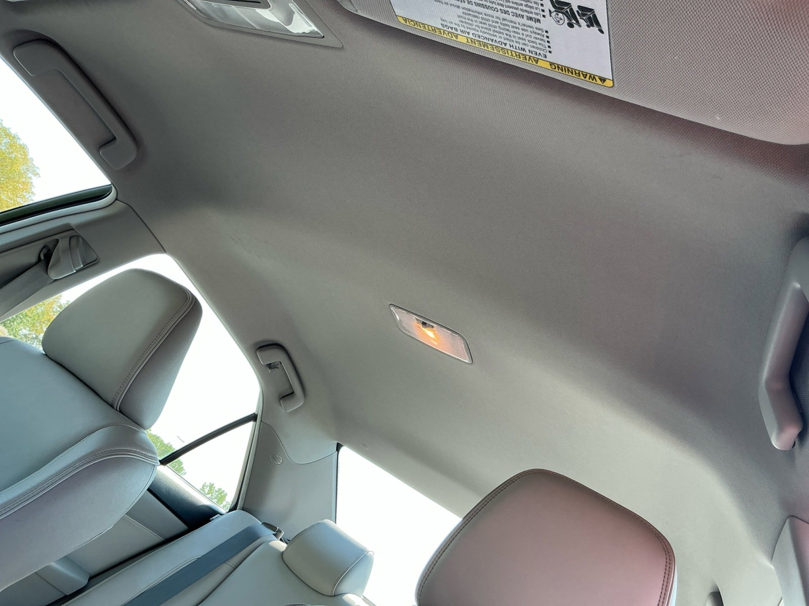 2015 Toyota Camry XLE photo 4