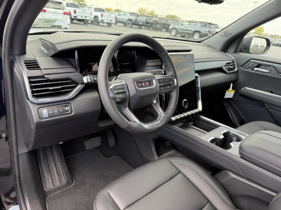 2026 GMC ACADIA - Image 17