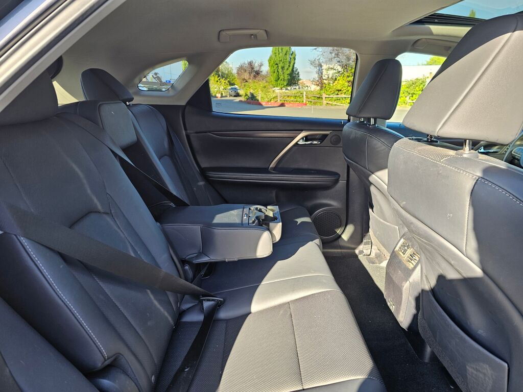2020 Lexus RX 450h Premium photo 16