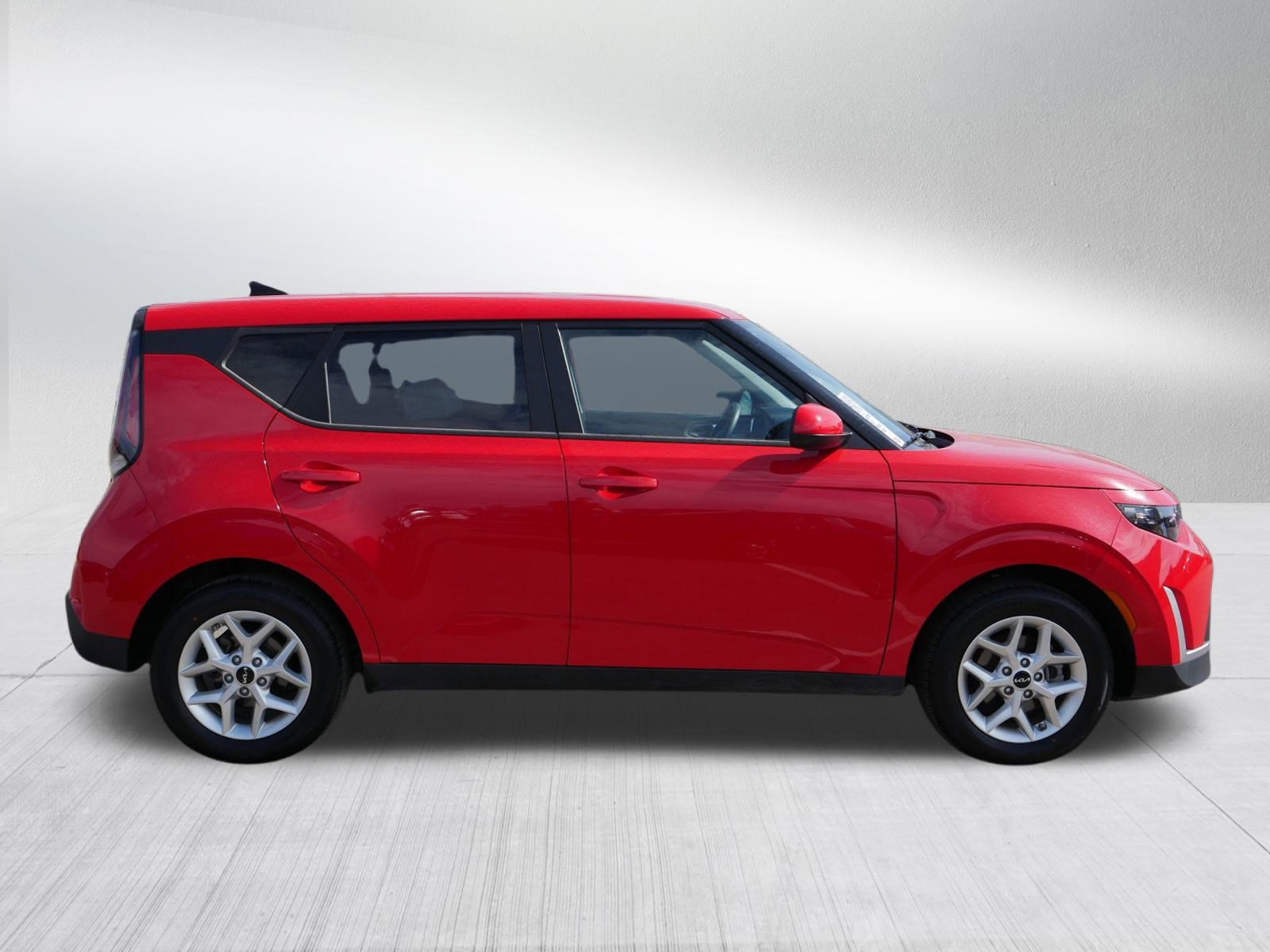 2024 Kia Soul LX S photo 8