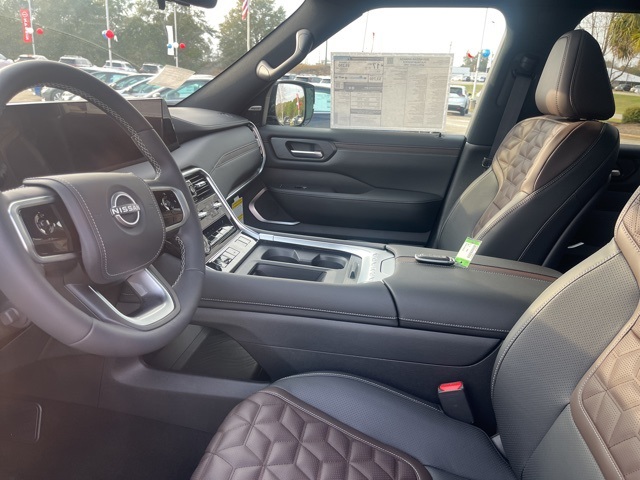 2025 Nissan Armada Platinum Reserve photo 8