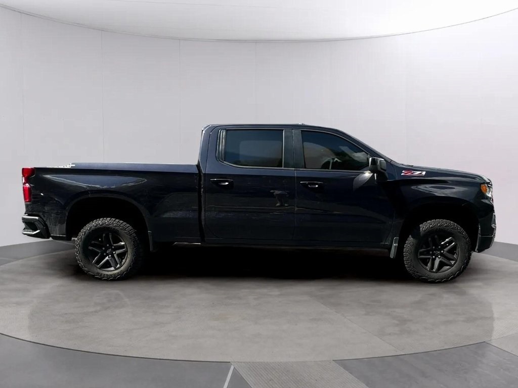 2023 Chevrolet Silverado 1500 LT Trail Boss photo 3