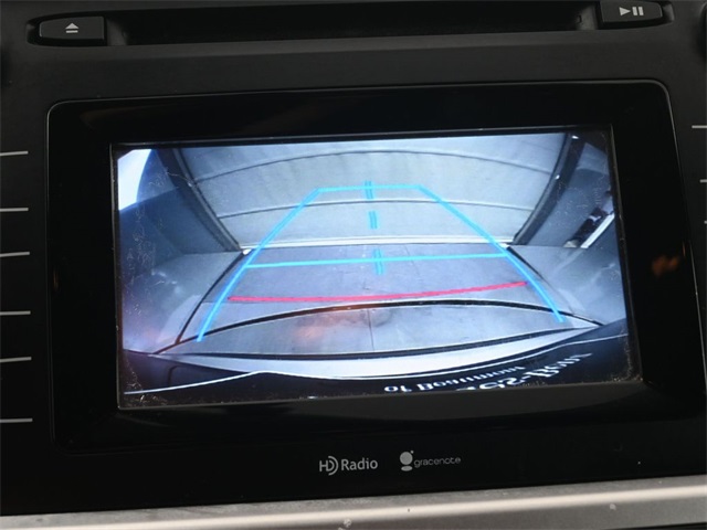 2015 Toyota Highlander LE photo 3