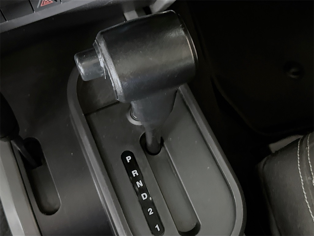 2007 Jeep Wrangler Unlimited Sahara photo 14