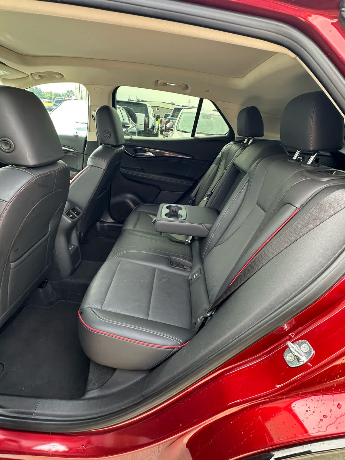 2023 Buick Envision Essence photo 9