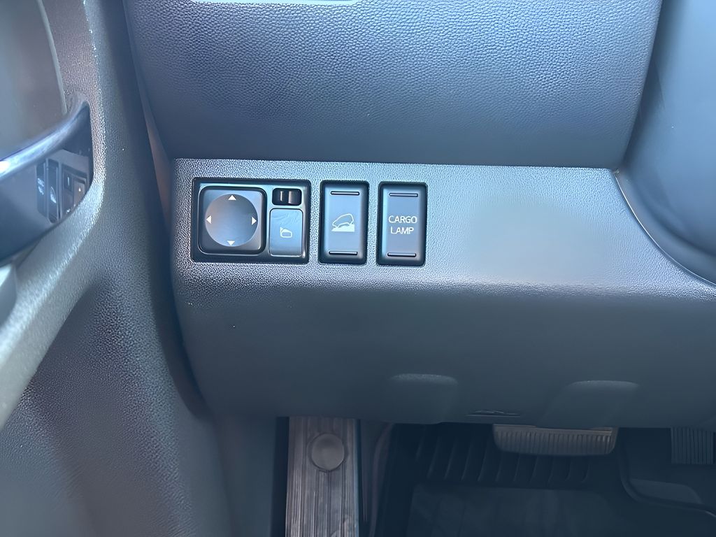 2020 Nissan Frontier PRO-4X Crew Cab photo 18