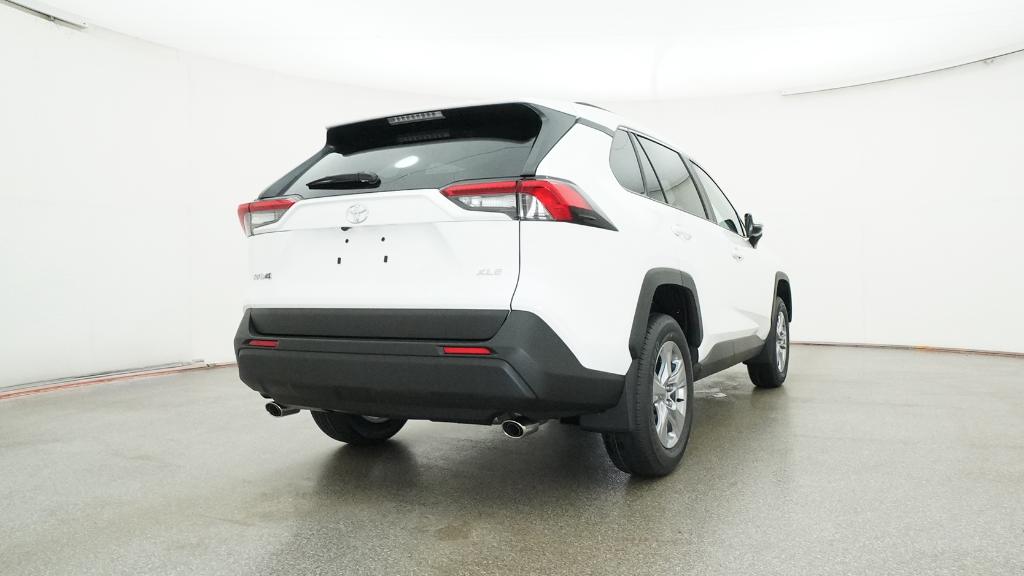 2025 Toyota RAV4 XLE photo 20