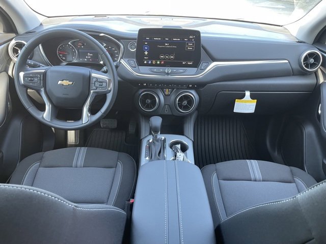 2025 Chevrolet Blazer 2LT photo 11