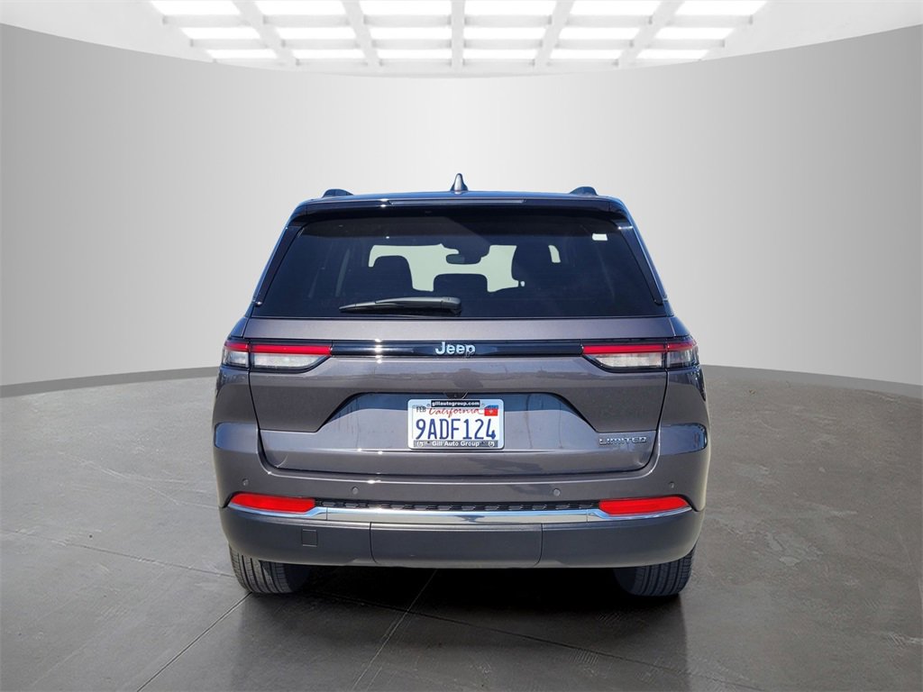 2022 Jeep Grand Cherokee Limited photo 4