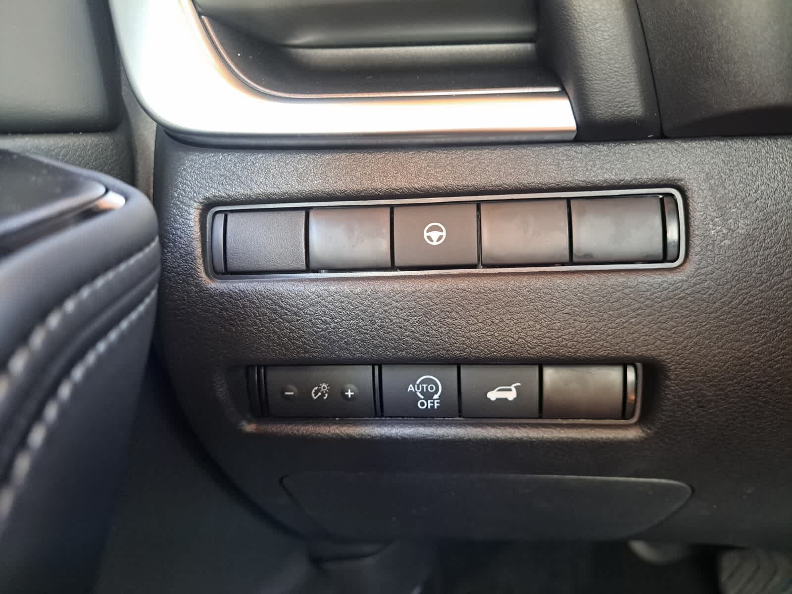 2026 Nissan Rogue SV photo 13