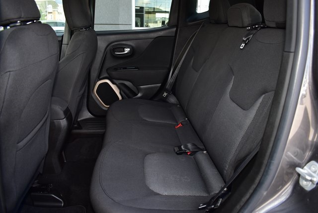2017 Jeep Renegade Latitude North Edition photo 8