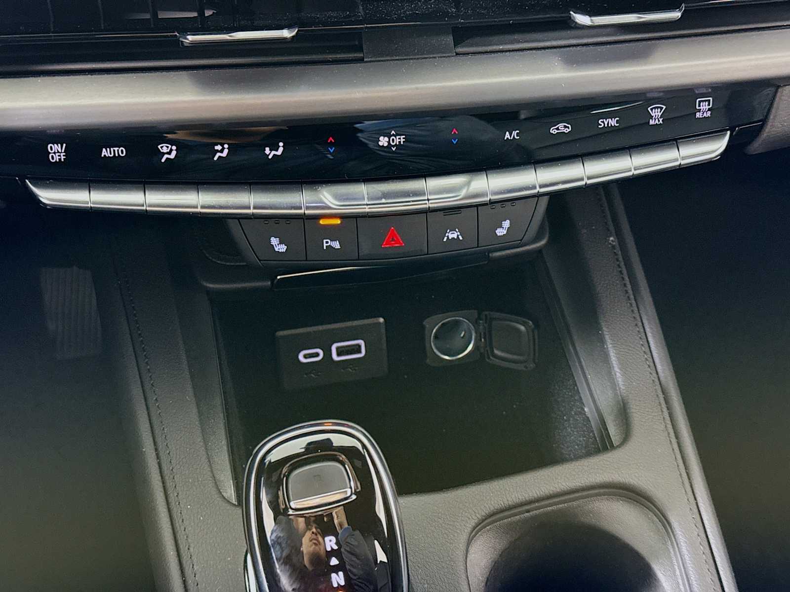 2024 Cadillac XT4 Premium Luxury photo 11