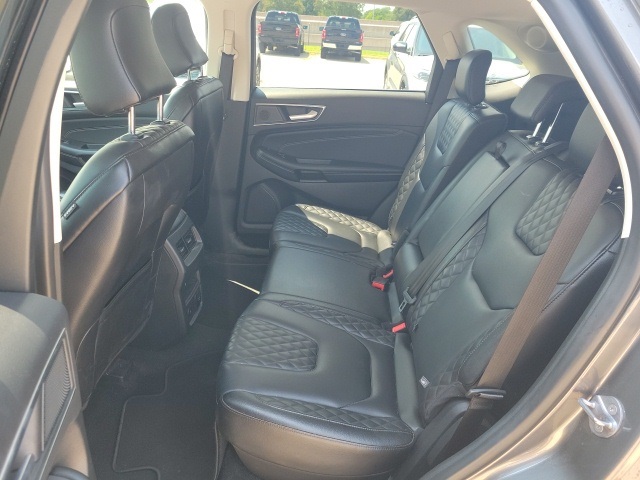 2024 Ford Edge Titanium photo 13