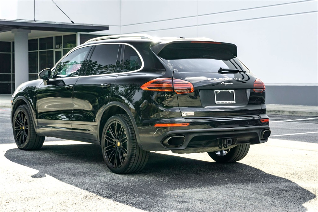 2018 Porsche Cayenne Base photo 7