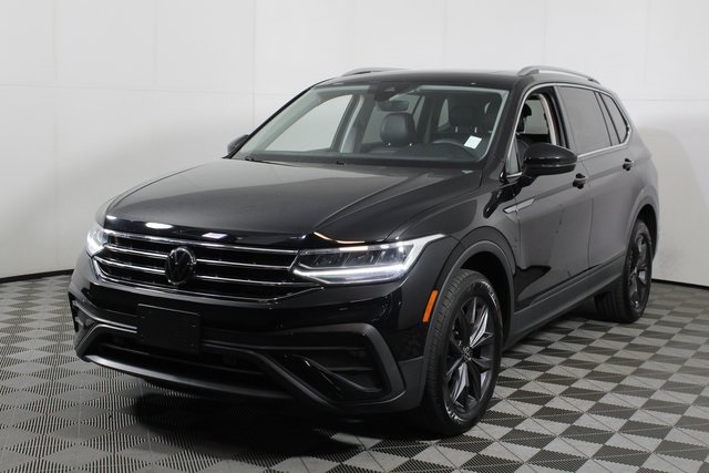 2022 Volkswagen Tiguan SE photo 3