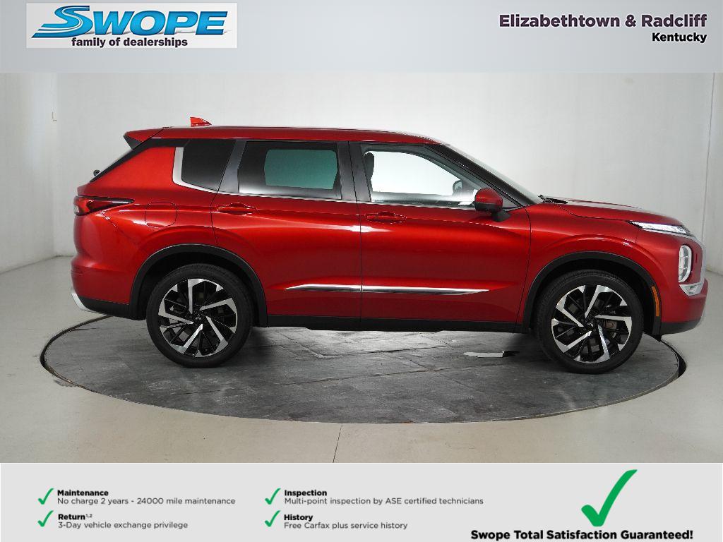 2023 Mitsubishi Outlander SE photo 2